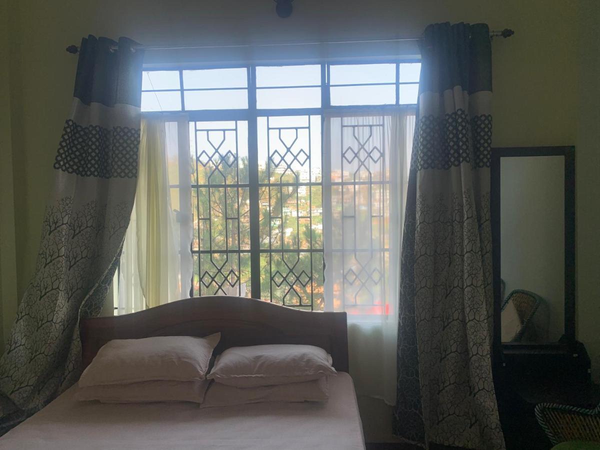 Cafe Sola Bnb Shillong Extérieur photo