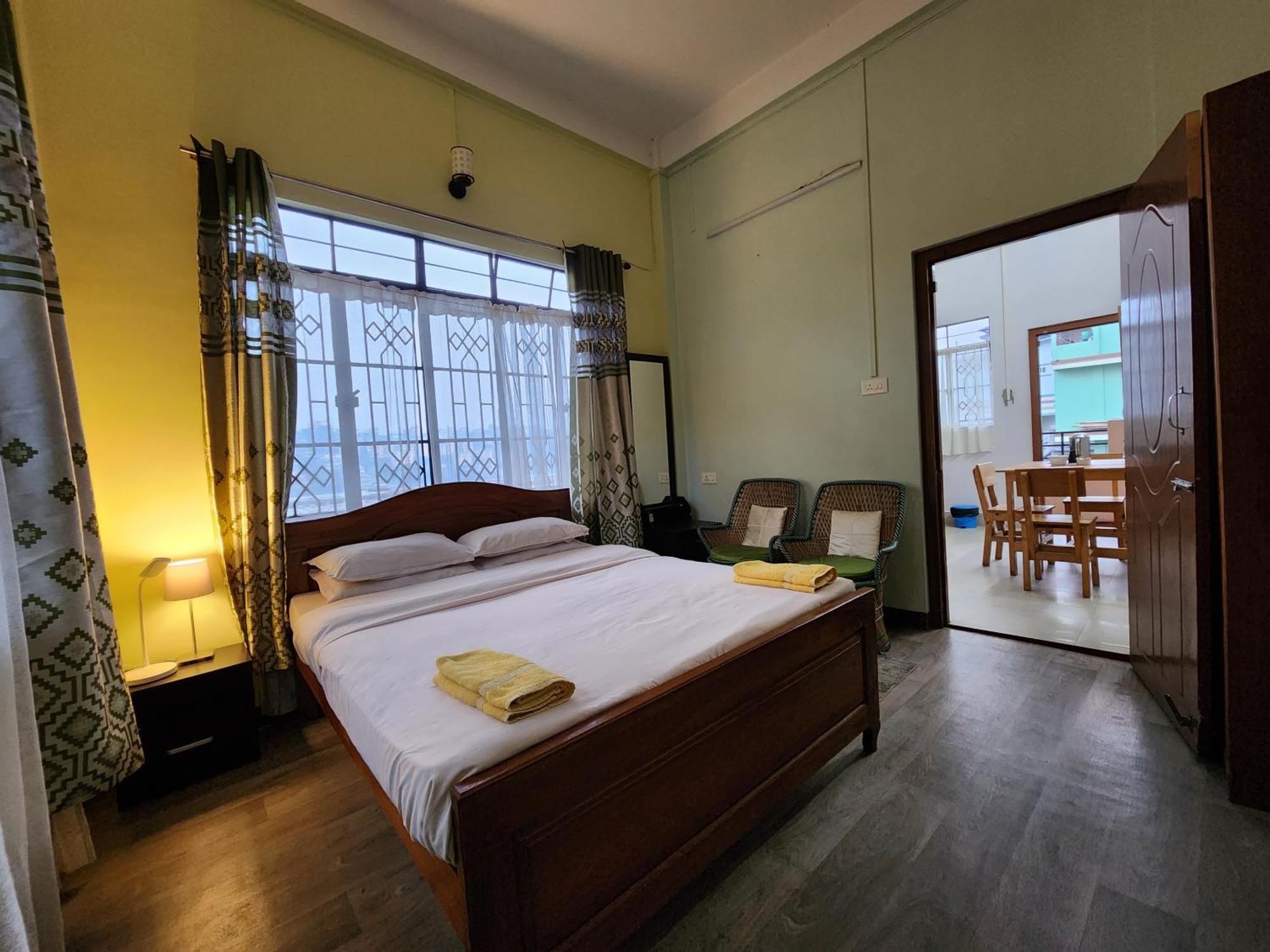 Cafe Sola Bnb Shillong Extérieur photo