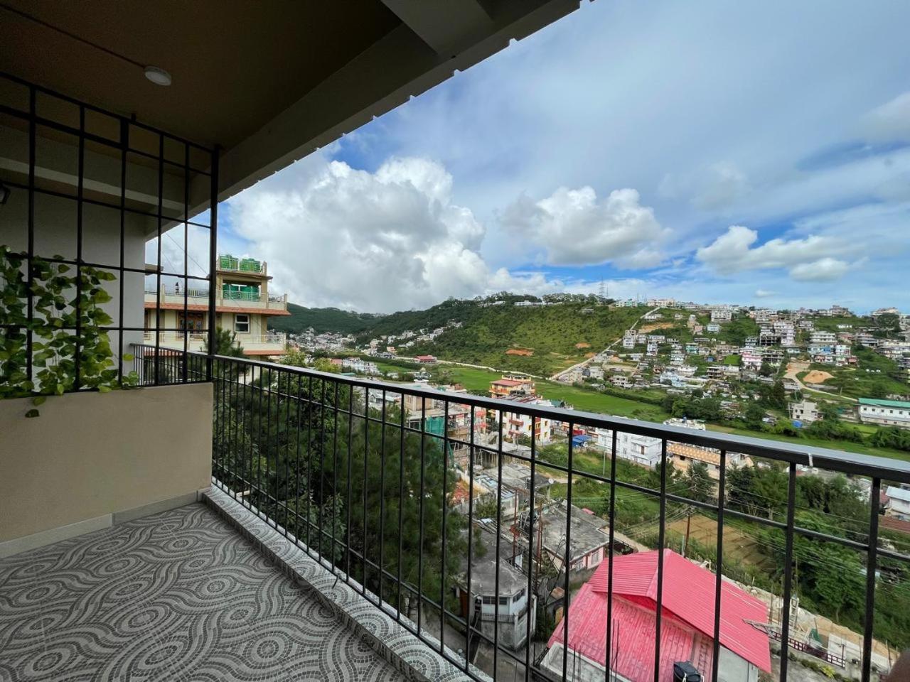 Cafe Sola Bnb Shillong Extérieur photo