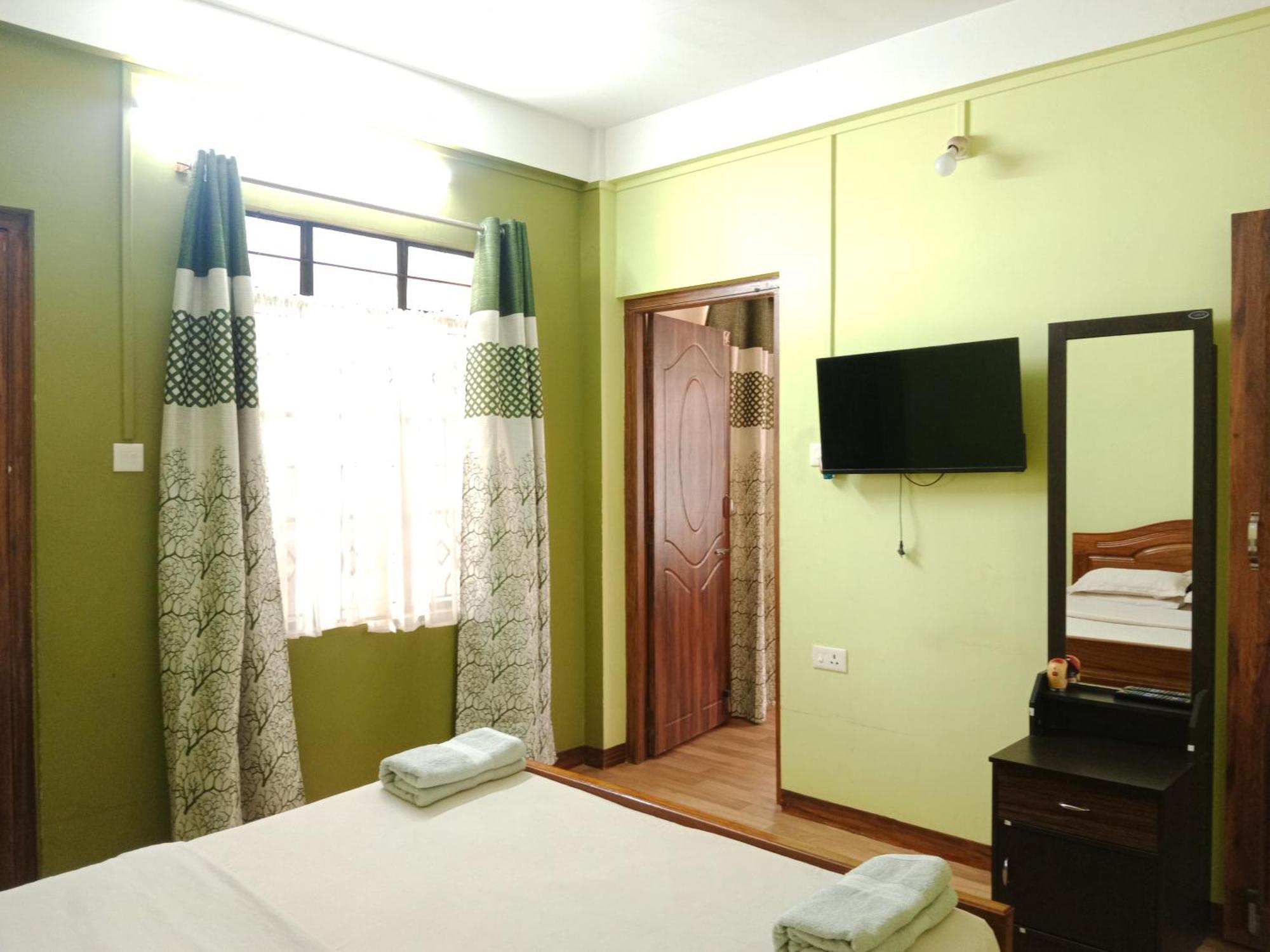 Cafe Sola Bnb Shillong Extérieur photo